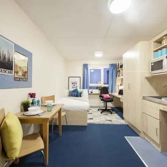 Londonist Mcmillan-Village, London interior 1