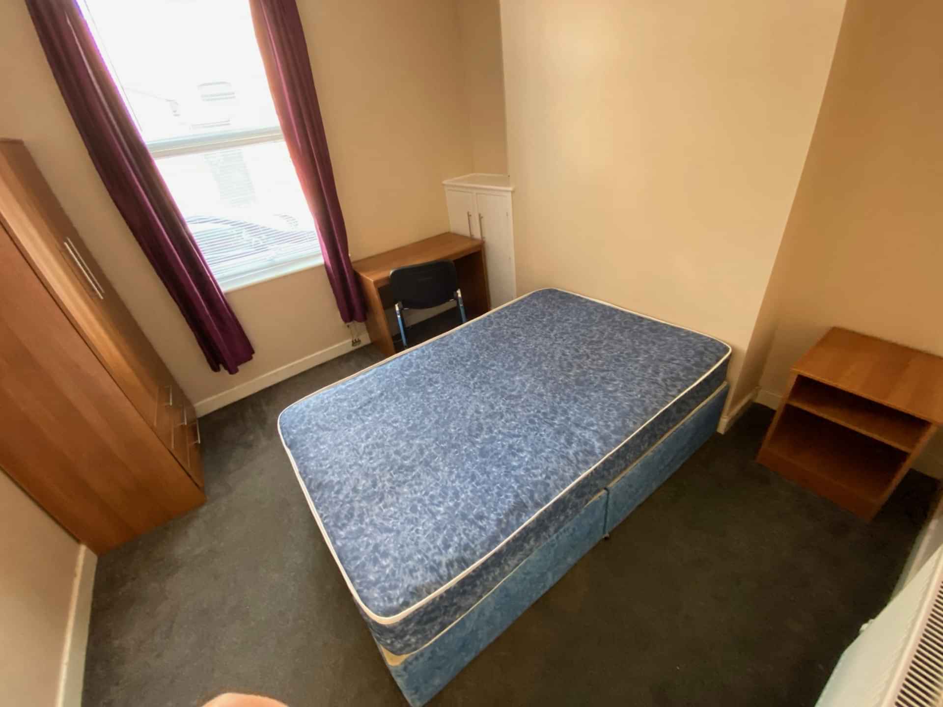 Room in a 4 Bedroom Apartment, 16 Lovat Road, Preston PR1 6DP interior 1