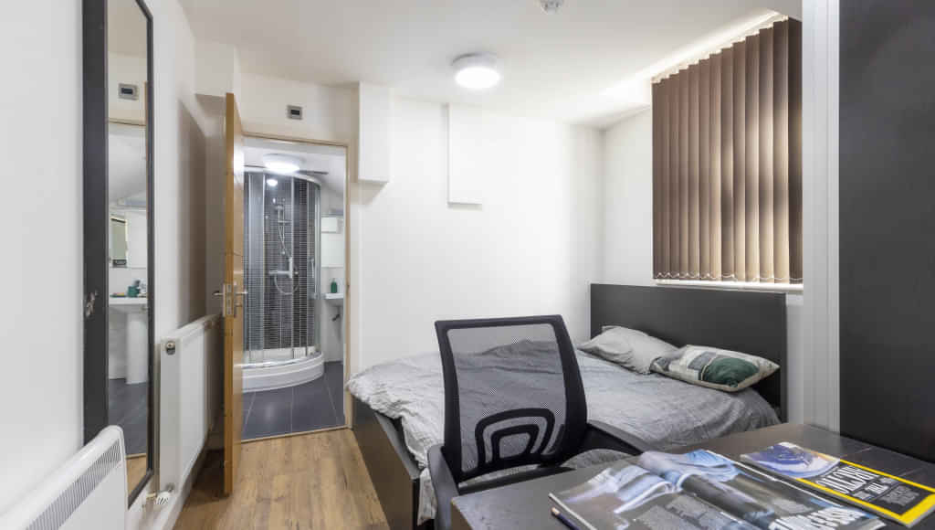 28 De Montfort Street, Leicester interior 1