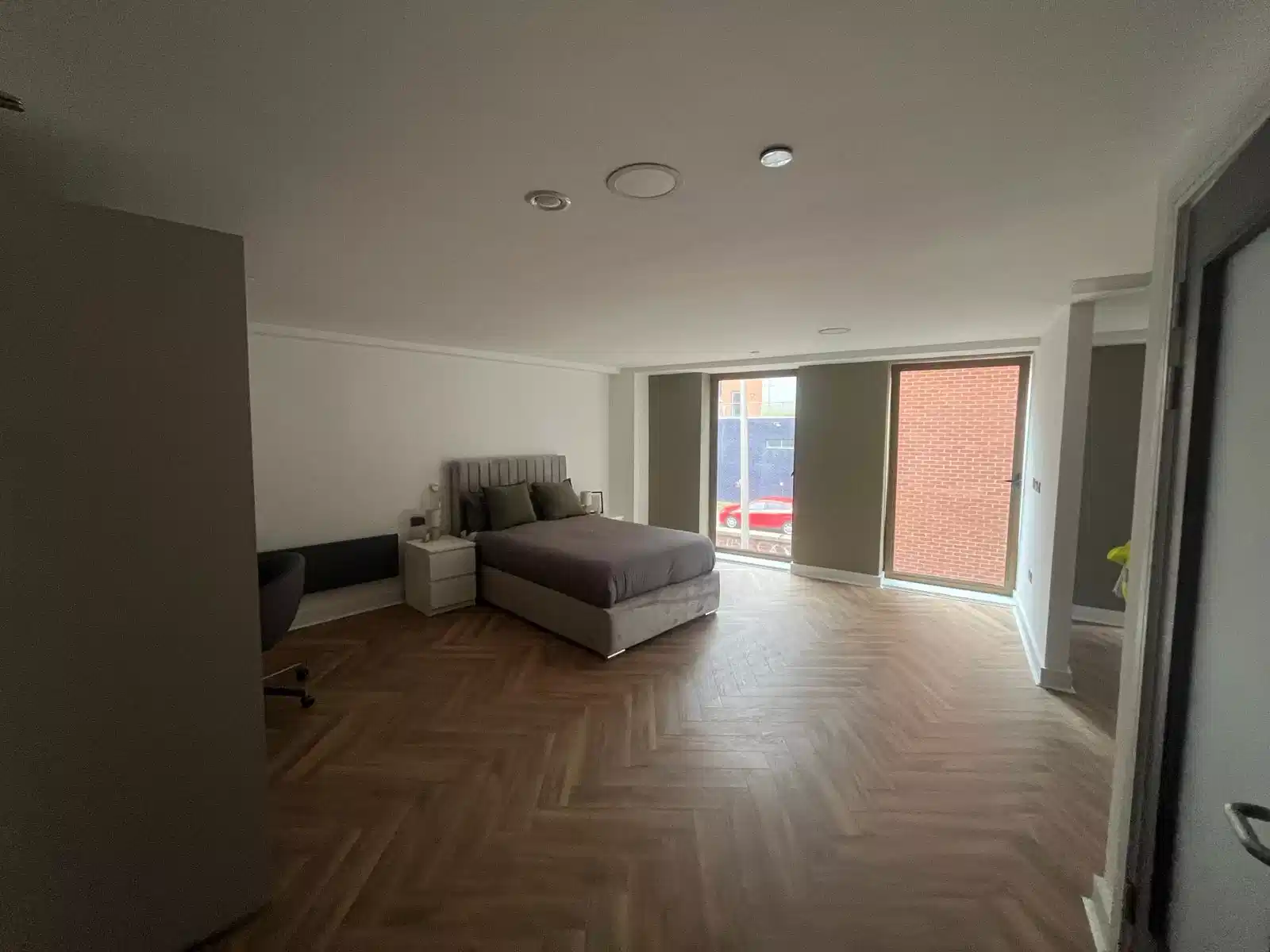 Oldham Street, Liverpool interior 1